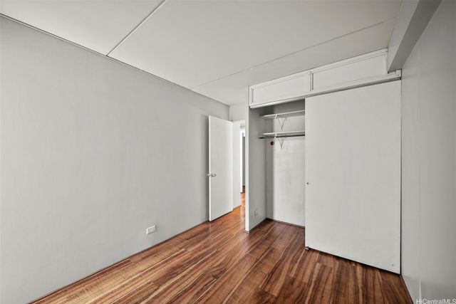 910 Ahana Street 1001, Honolulu, HI 96814