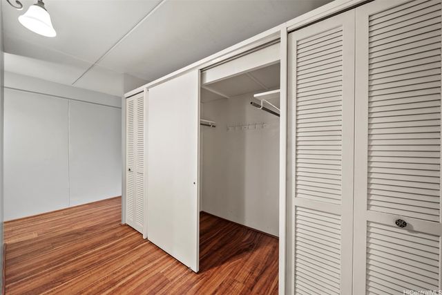 910 Ahana Street 1001, Honolulu, HI 96814