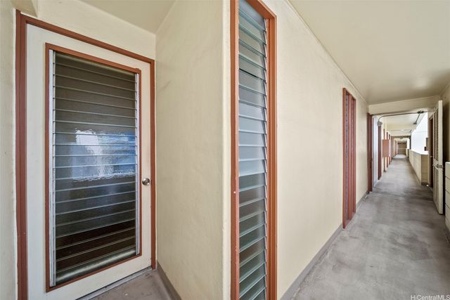 910 Ahana Street 1001, Honolulu, HI 96814