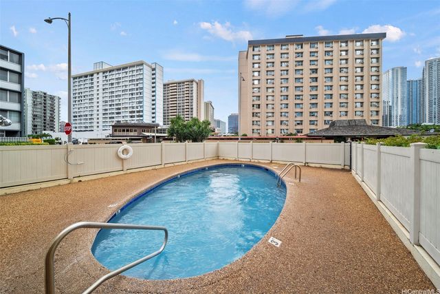 910 Ahana Street 1001, Honolulu, HI 96814