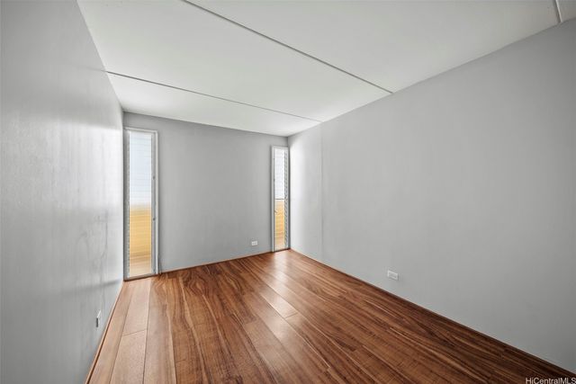 910 Ahana Street 1001, Honolulu, HI 96814