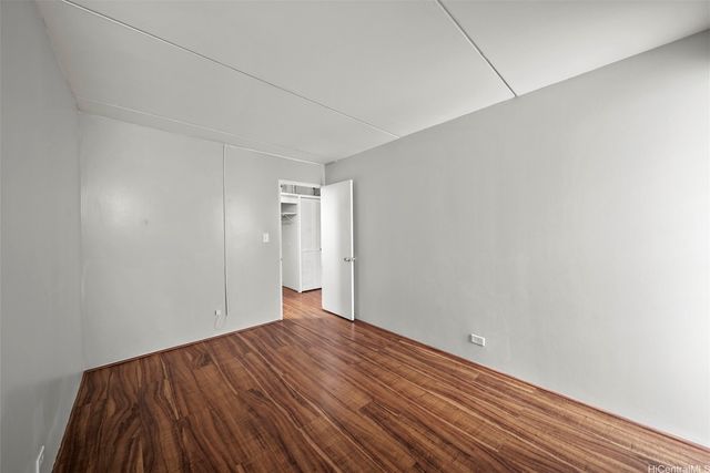 910 Ahana Street 1001, Honolulu, HI 96814