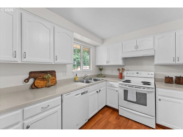 963 Nw 2ND Ave, Hillsboro, OR 97124