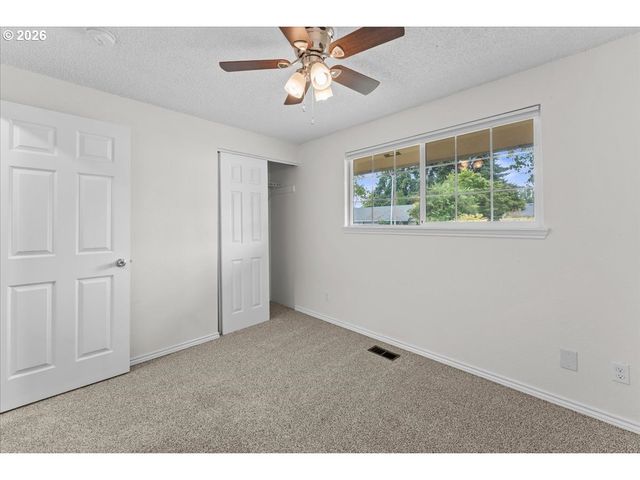 963 Nw 2ND Ave, Hillsboro, OR 97124
