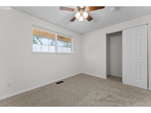 963 Nw 2ND Ave, Hillsboro, OR 97124