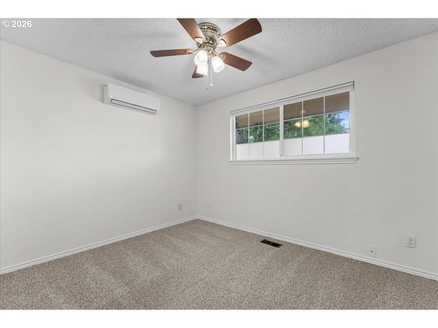 963 Nw 2ND Ave, Hillsboro, OR 97124