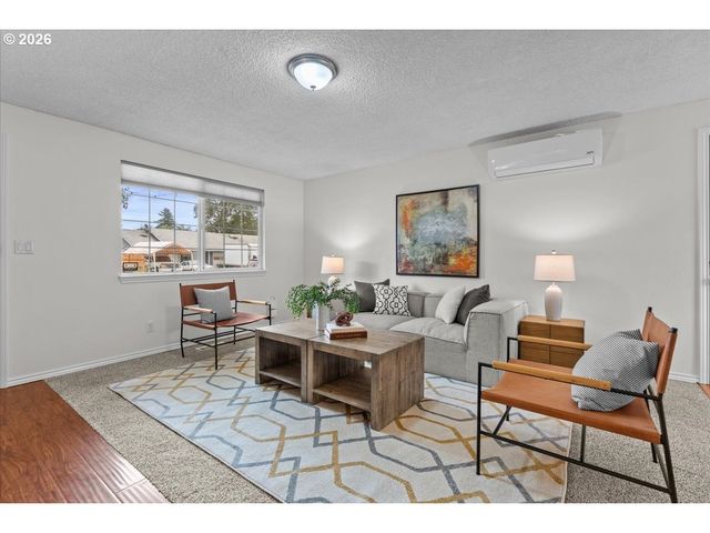 963 Nw 2ND Ave, Hillsboro, OR 97124