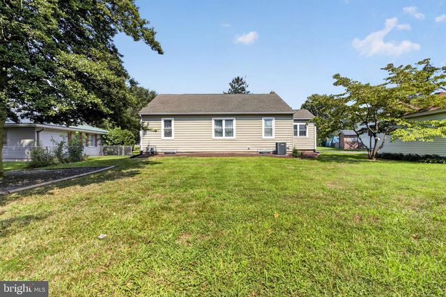 812 E DIVISION ST, Dover, DE 19901