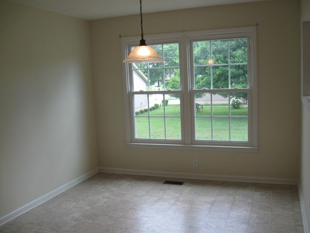 224 Gaines Cir, Estill Springs, TN 37330