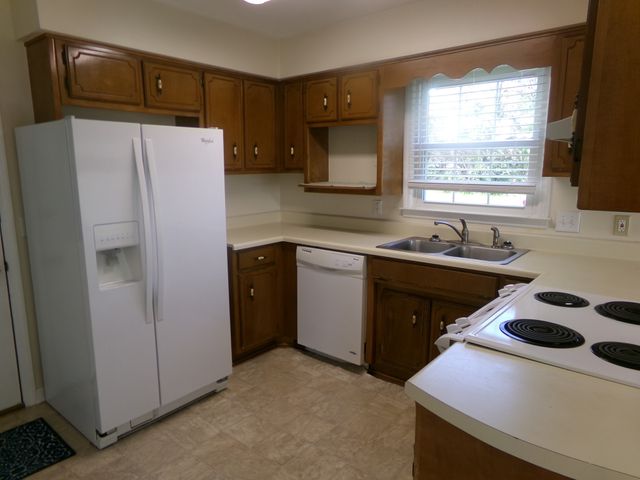 224 Gaines Cir, Estill Springs, TN 37330