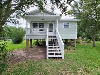 315 20th, San Leon, TX 77539