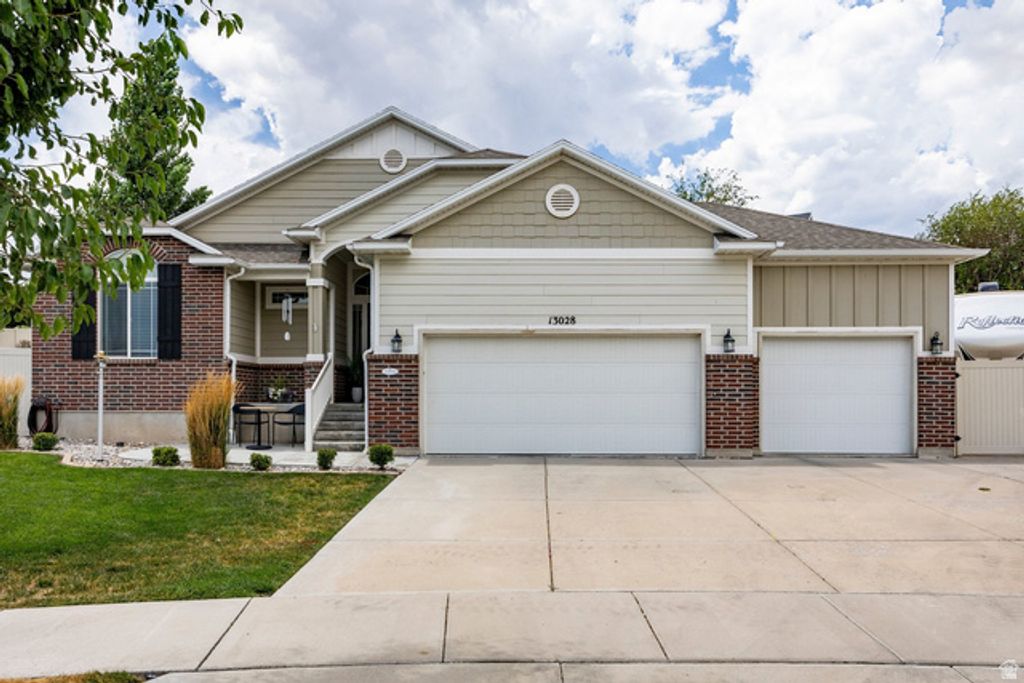 13028 S HAWK TALON RD, Herriman, UT 84096