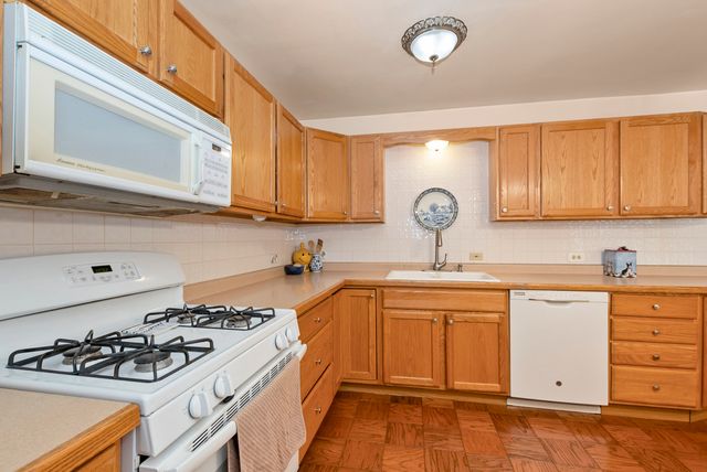 10252 Huntington Court, Orland Park, IL 60462