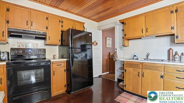 717 High Street, Bethlehem City, PA 18018