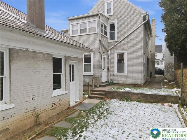 717 High Street, Bethlehem City, PA 18018