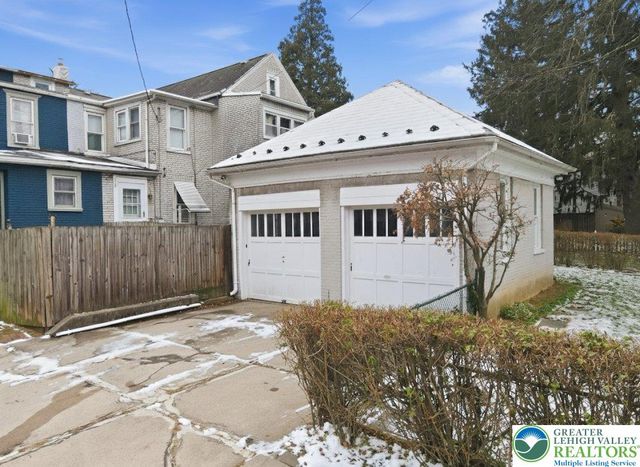 717 High Street, Bethlehem City, PA 18018