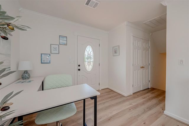 510 Surf Oaks Drive, Seabrook, TX 77586