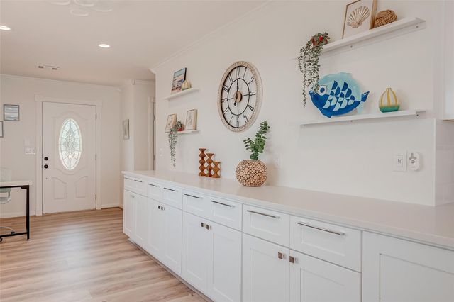 510 Surf Oaks Drive, Seabrook, TX 77586