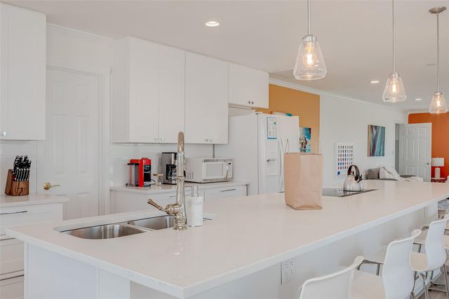 510 Surf Oaks Drive, Seabrook, TX 77586