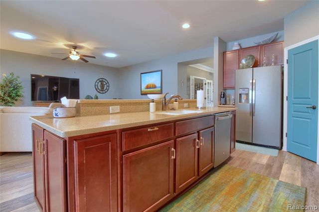 23890 Manistee Lane, Flat Rock, MI 48134