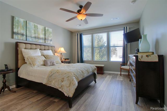 23890 Manistee Lane, Flat Rock, MI 48134