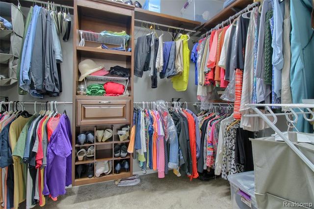 23890 Manistee Lane, Flat Rock, MI 48134