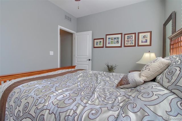 23890 Manistee Lane, Flat Rock, MI 48134