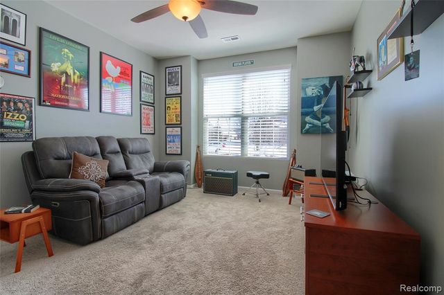 23890 Manistee Lane, Flat Rock, MI 48134