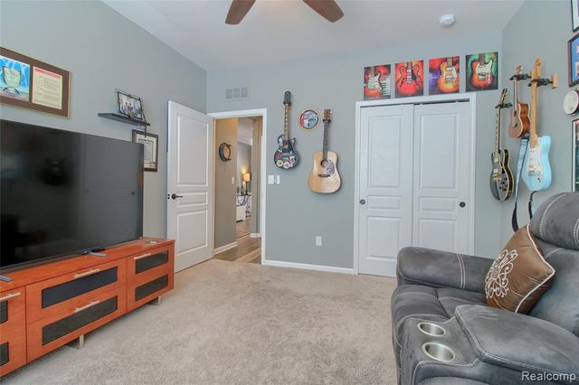 23890 Manistee Lane, Flat Rock, MI 48134