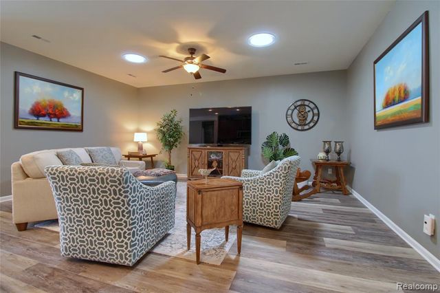 23890 Manistee Lane, Flat Rock, MI 48134