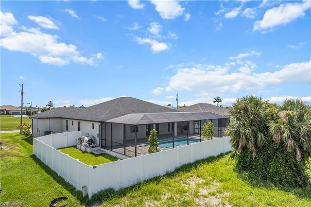 4107 NW 37th ST, Cape Coral, FL 33993