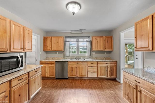 318 Bruce ST, Suffolk, VA 23434