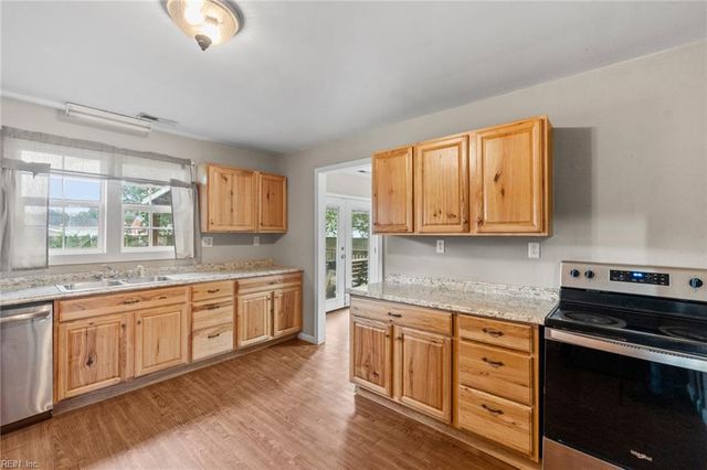 318 Bruce ST, Suffolk, VA 23434