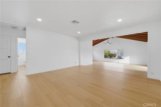 2917 Del Amo Boulevard, Lakewood, CA 90712