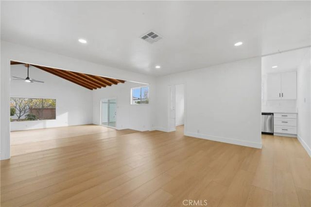 2917 Del Amo Boulevard, Lakewood, CA 90712