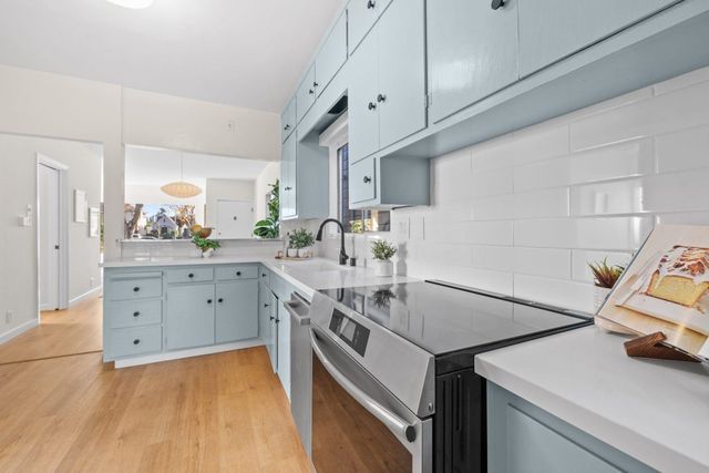 1241 1241 Park Ave, Alameda, CA 94501