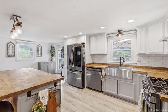 4 Linden Drive, Newburgh, NY 12550