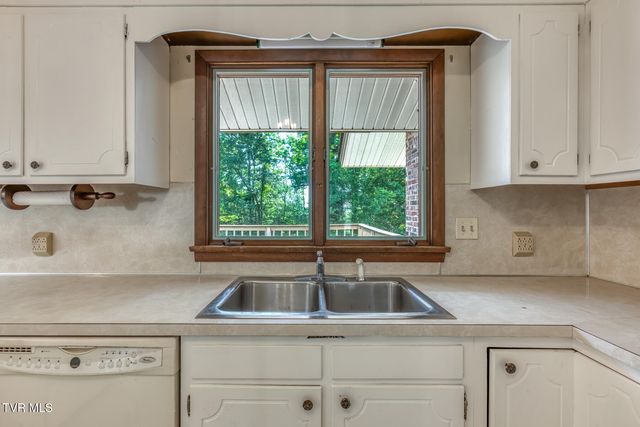 817 Beechwood Drive, Kingsport, TN 37663