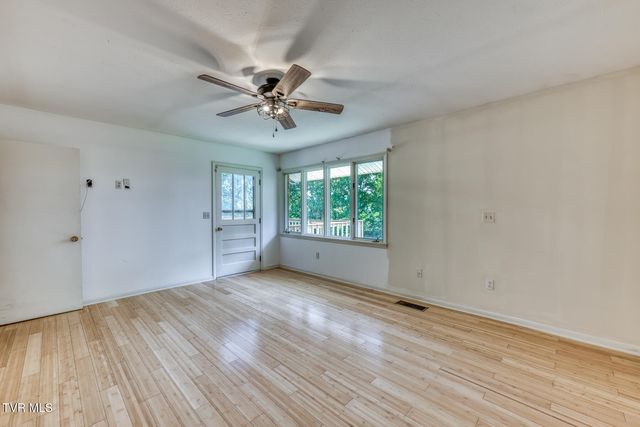 817 Beechwood Drive, Kingsport, TN 37663