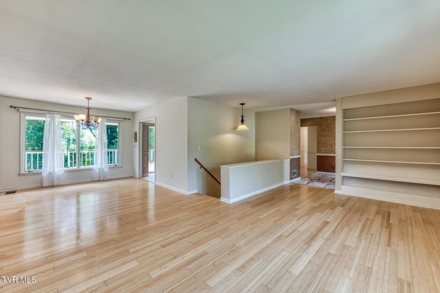 817 Beechwood Drive, Kingsport, TN 37663