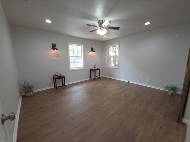 1405 N Oak Street, Mckinney, TX 75069