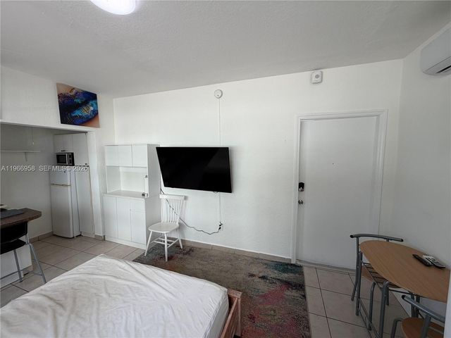 301 86th St 303-1, Miami Beach, FL 33141