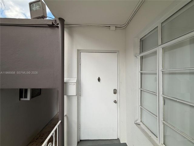 301 86th St 303-1, Miami Beach, FL 33141