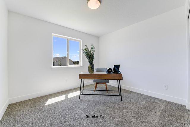 19 W 13th St, Deer Park, WA 99006