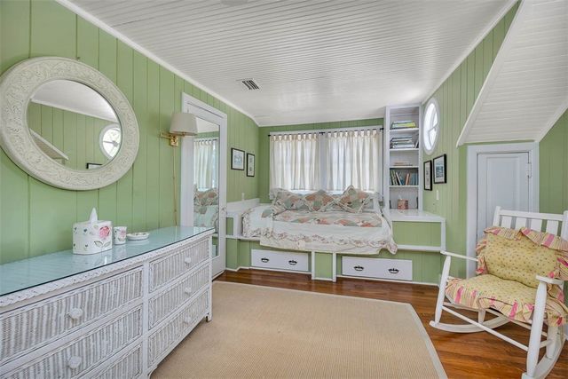 2022 Bruce Circle, St Simons Island, GA 31522