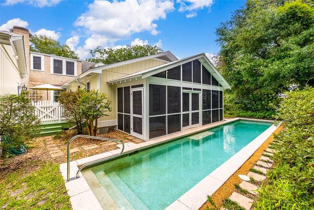 2022 Bruce Circle, St Simons Island, GA 31522