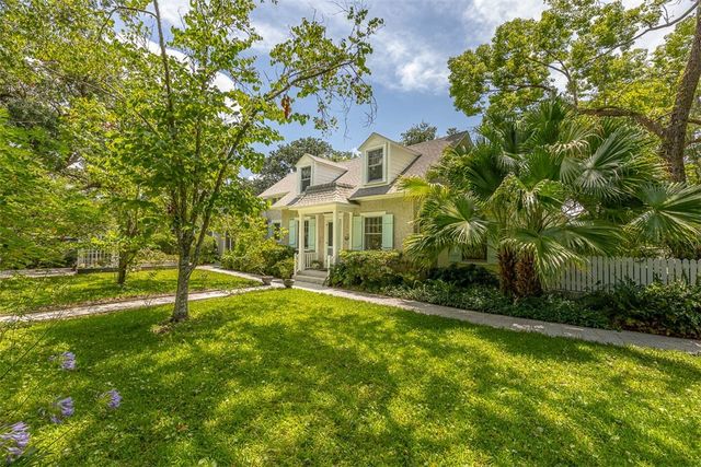 2022 Bruce Circle, St Simons Island, GA 31522