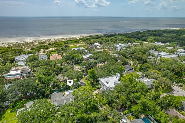 2022 Bruce Circle, St Simons Island, GA 31522