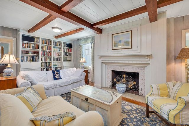 2022 Bruce Circle, St Simons Island, GA 31522