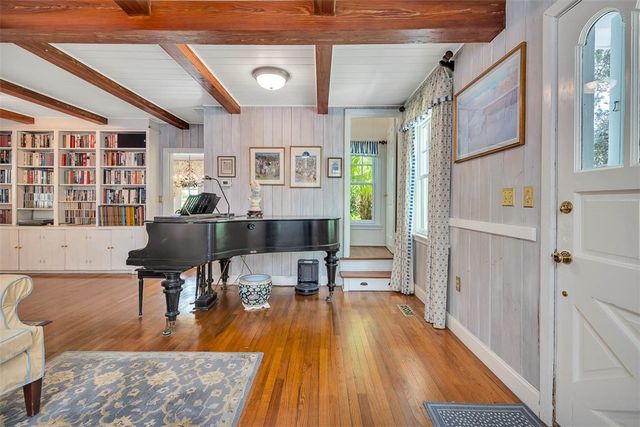 2022 Bruce Circle, St Simons Island, GA 31522